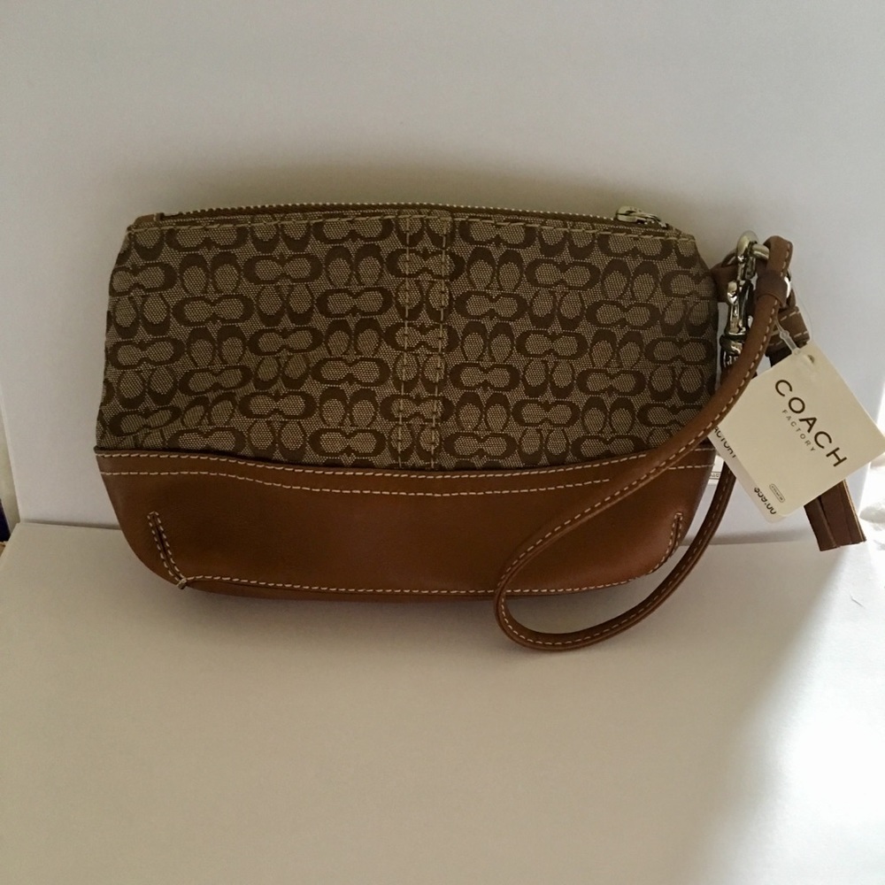 Coach Wristlet NWT
